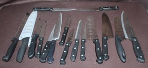 lot 123 image: Kitchen knife assortment