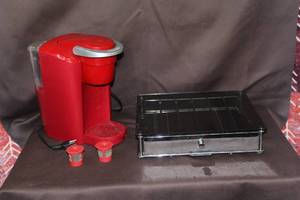 lot 124 image: Keurig and Keurig cup holder