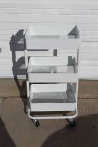 lot 132 image: 3-tier metal utility rolling cart.