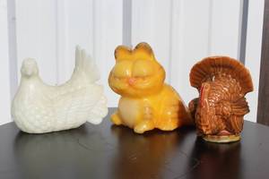 lot 155 image: Decorative candles