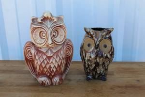 lot 175 image: vintage ceramic owl cookie jar, identified as a Winking Owl and Hosley Brown Ceramic Farmhouse Owl Vase