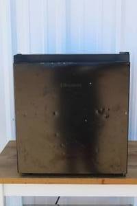 lot 177 image: Small mini fridge tested