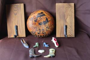 lot 215 image: handcrafted, hand-carved Peruvian gourd folk art piece and shoe figurines and more see pictures