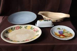 lot 250 image: Mixed dishes see pictures for details