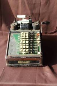 lot 255 image: vintage Burroughs Adding Machine,