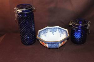 lot 276 image: 2-vintage cobalt blue hobnail glass canisters and antique Japanese Imari porcelain bowl