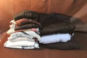 lot 281 image: womens xl long sleeved tops see images  took pic of all