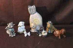 lot 288 image: Cat and dog figurines