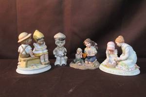 lot 294 image: Mixed lot of figurines see picture for details