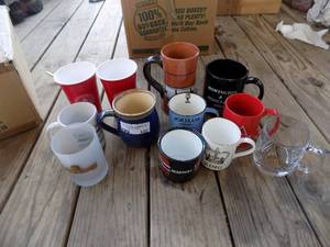 lot 102 image: large lot coffee cups