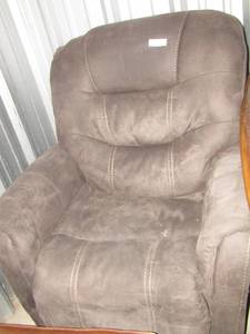 lot 22 image: lift chair