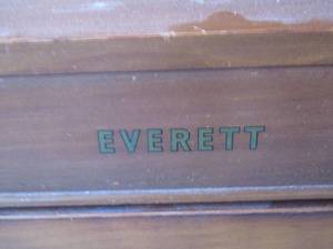 lot 7 image: Everett piano in good condition