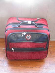 lot 167 image: red luggage suit case
