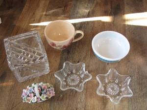 lot 188 image: qty 2 candle stick holders, covered square dish, handled cup and more