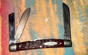 lot 143 image: 4 blade case xx pocket knife
