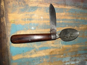 lot 136 image: Camillus cutlery knife and spoon