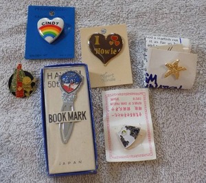 lot 78 image: HAWAII BOOKMARK, DISNEY TOMORROLAND, PIN, PLUS OTHER PINBACKS