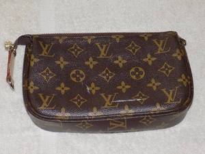 lot 86 image: LOUIS VUITTON POCHETTE IN SIGNATURE BROWN WITH MONOGRAM