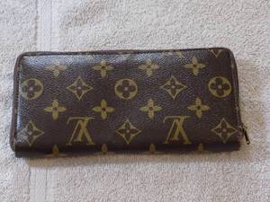 LOUIS VUITTON ZIPPY WALLET IN SIGNATURE BROWN WITH MONOGRAM