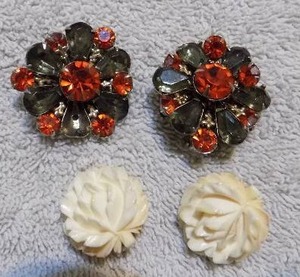 lot 61 image: 2 PAIR EARRINGS - 1 CORAL AND BLACK AND RED