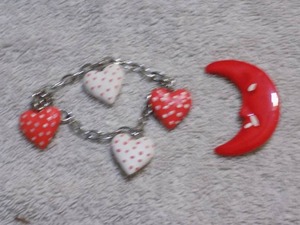 lot 15 image: CRESENT MOON PIN & HEART CHARM BRACELET