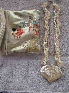 lot 21 image: MOTHER OF PEARL NECKLACE & SATIN GIFT BAG