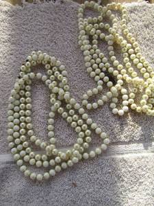 lot 26 image: LONG FAUX PEARLS NECLACES   72  QTY 2