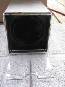 lot 31 image: ROTATIONAL SILVER METAL SINGLE WATCH WINDER - NEVER USED