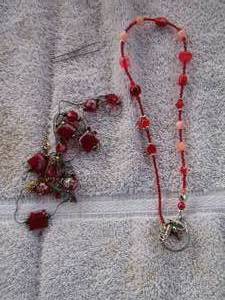 lot 127 image: 1 GOLD CHAIN 2 FASHION NECKLACE