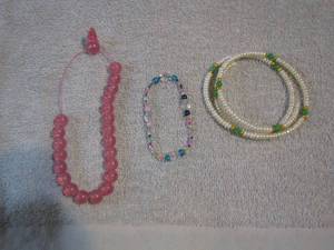 lot 101 image: 3 BRACELETS