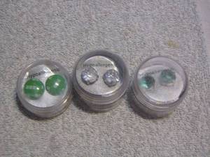lot 273 image: 3 SETS OF EARRINGS