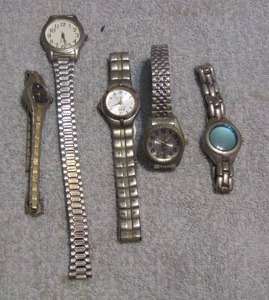 lot 312 image: 5 WATCHES