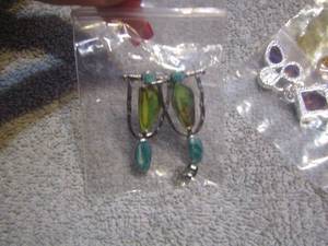 lot 293 image: EARRINGS & CHAIN