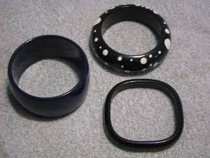 lot 309 image: 3 BANGLE BRACELETS