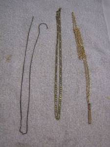 lot 291 image: 3 CHAINS