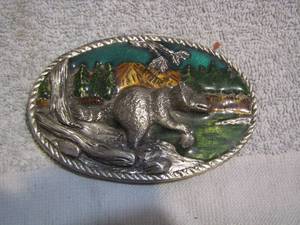 lot 164 image: BELT BUCKLE WITH BEAR #2601 HEAVY