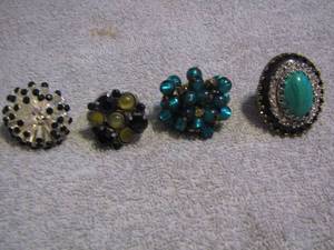 lot 158 image: 4 RINGS ELASTIC BANDS