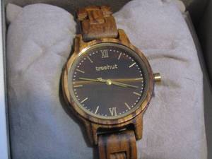 lot 170 image: NEW ODYSSEY WOMEN TIGER EYE ZEBRA WOOD WATCH IN DESIGNER BOX