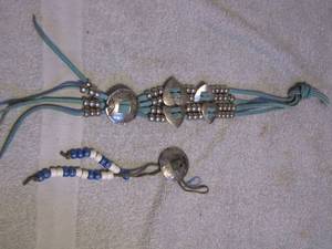 lot 185 image: SOUTHWEST INSPIRED JEWELRY