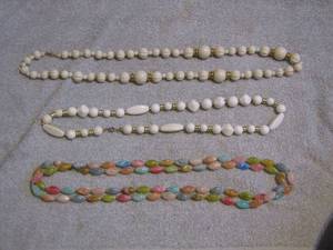 lot 177 image: 3 NECKLACES