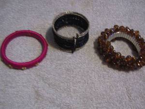 lot 184 image: 3 BRACELETS