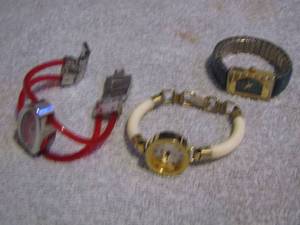 lot 199 image: 3 WATCHES