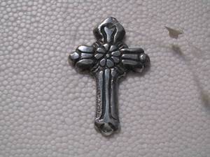 lot 205 image: ALUMINUM CROSS