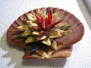 lot 209 image: SHELL FLOWER IN A SHELL BAYOU