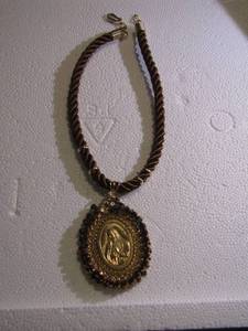 lot 207 image: VIRGIN MARY PENDANT ON ROPE NECKLACE