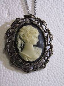 lot 240 image: VINTAGE SILVER TONE CAMEO ON CHAIN
