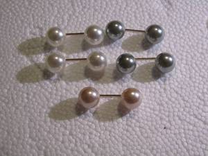 lot 259 image: PEARL PINS TO CLIP SHIRTS OR CUFFS