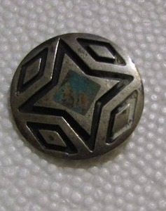 lot 333 image: SILVER & TURQUOISE PIN
