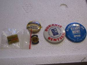 lot 349 image: POLITICAL BUTTON - GORE, MONCRIEF, HILLARY, DUKAKIS & BENSON