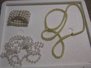 lot 368 image: 2 FAUX PEARL NECKLACES & BRACELET